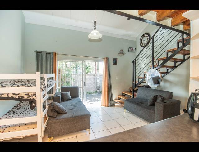 1 BEDROOM APARTMENT FOR SALE IN WALMER HEIGHTS